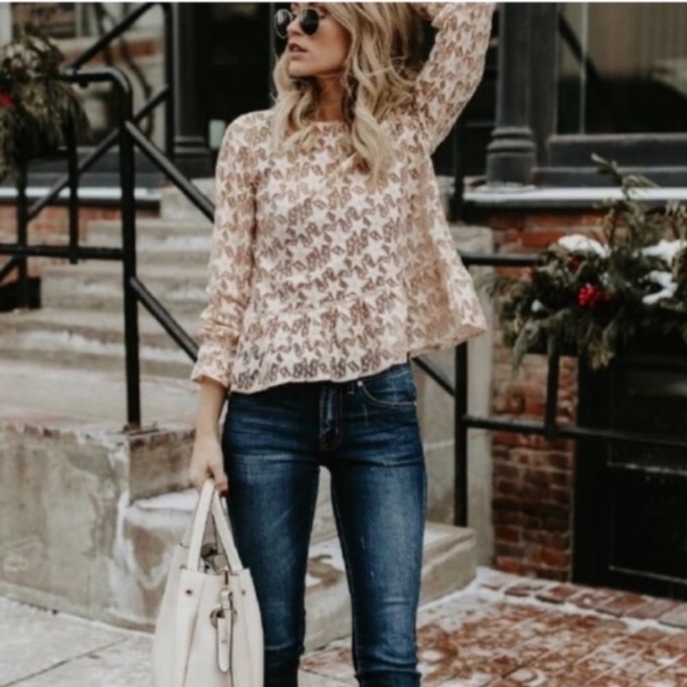 Vici Collection Promesa Lace Star Top, L